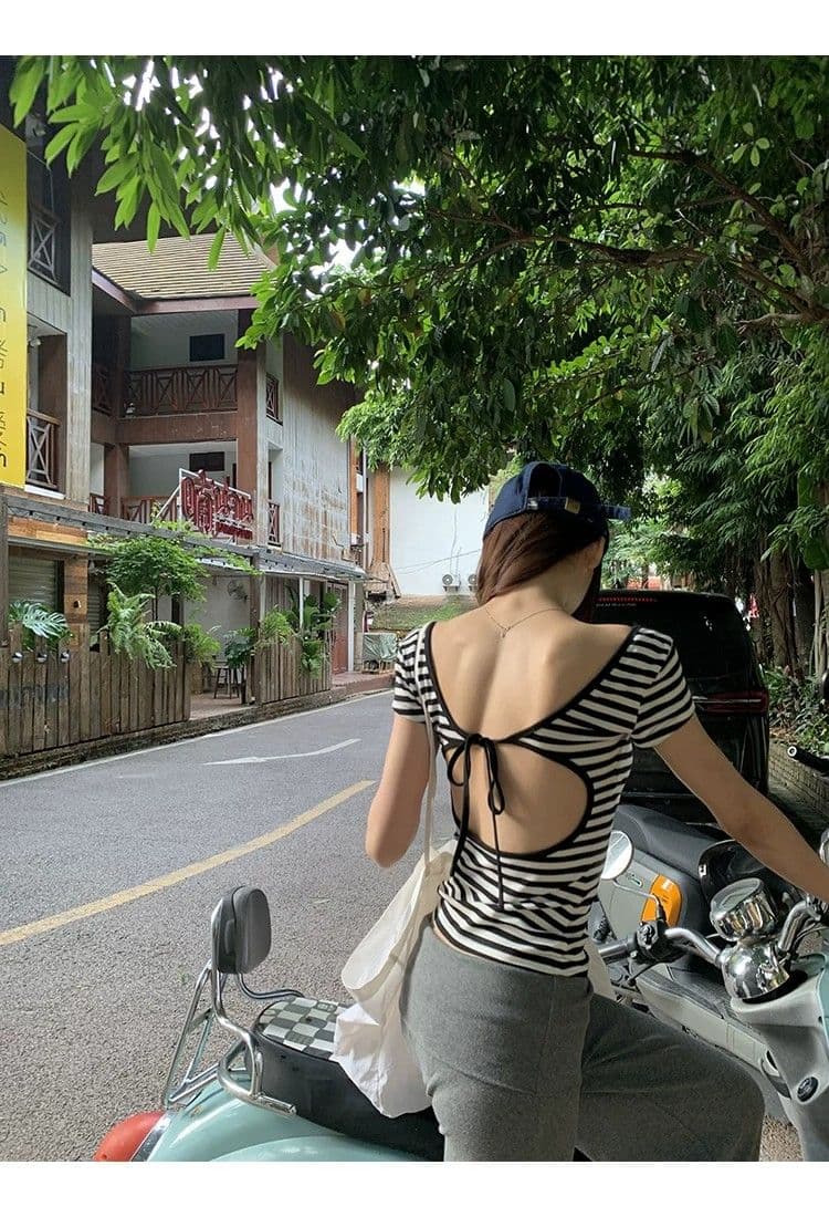 한국 스타일 스트라이프 u 칼라 반팔 티셔츠 여성 몸매 가꾸기 슬림해 보이는 다용도 섹시함 백리스 스트랩 핫걸 맨위 여름 새로운 상세 이미지 10