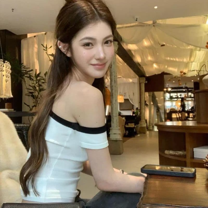 순면 한 부서 순수한 욕망 핫걸 바람이 아닙니다. 대칭 오프숄더 반팔 티셔츠 여성 여름 몸매 가꾸기 슬림해 보이는 디자인 센스 이미지 4