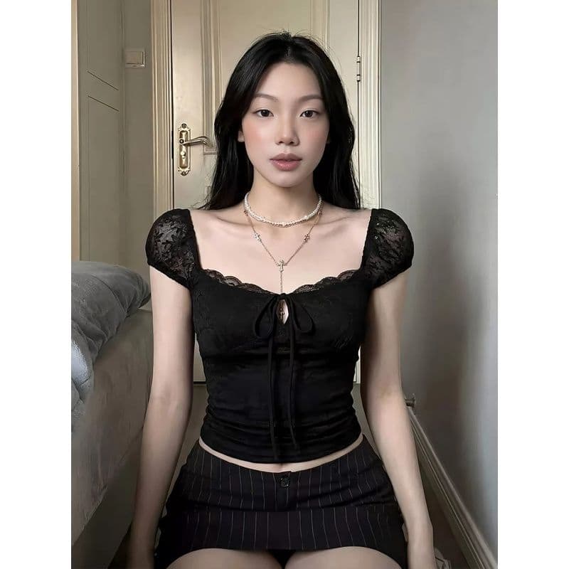 miu 부서 핫걸 검정색 레이스 조각 광장 칼라 민소매 조끼 여성 여름 디자인 센스 작은 대중 순수한 욕망 슬립 맨위 이미지 4