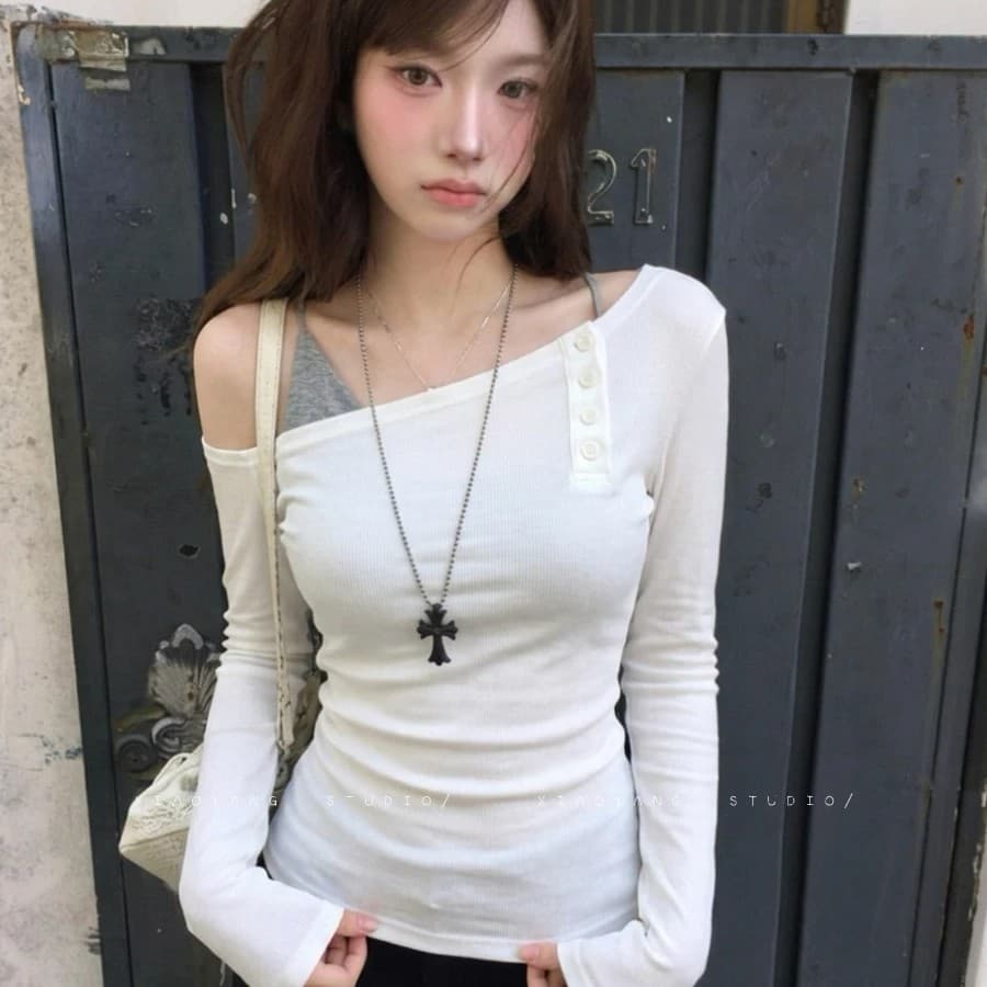사람들 면 디자인 센스 비스듬한 어깨 긴팔 티셔츠 여성 화이트 몸매 가꾸기 기본 셔츠 작은 대중 캐주얼 맨위 이른 가을 착용 가져 가라. 이미지 2