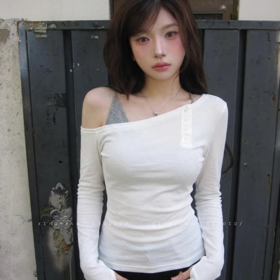 사람들 면 디자인 센스 비스듬한 어깨 긴팔 티셔츠 여성 화이트 몸매 가꾸기 기본 셔츠 작은 대중 캐주얼 맨위 이른 가을 착용 가져 가라. 이미지 3