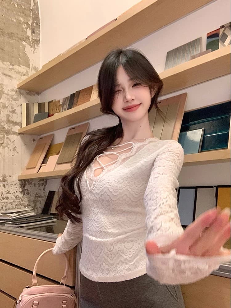 순수한 욕망 바람 화이트 V넥 긴팔 레이스 셔츠 티셔츠 여성 가을 겨울 기본 셔츠 몸매 가꾸기 인사이드 잡아라. 의류 상세 이미지 3