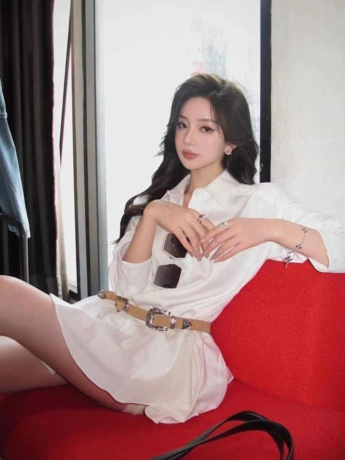 프랑스식 화이트 폴로 칼라 긴팔 셔츠 드레스 반바지 세트 여성 디자인 센스 치마 이미지 3