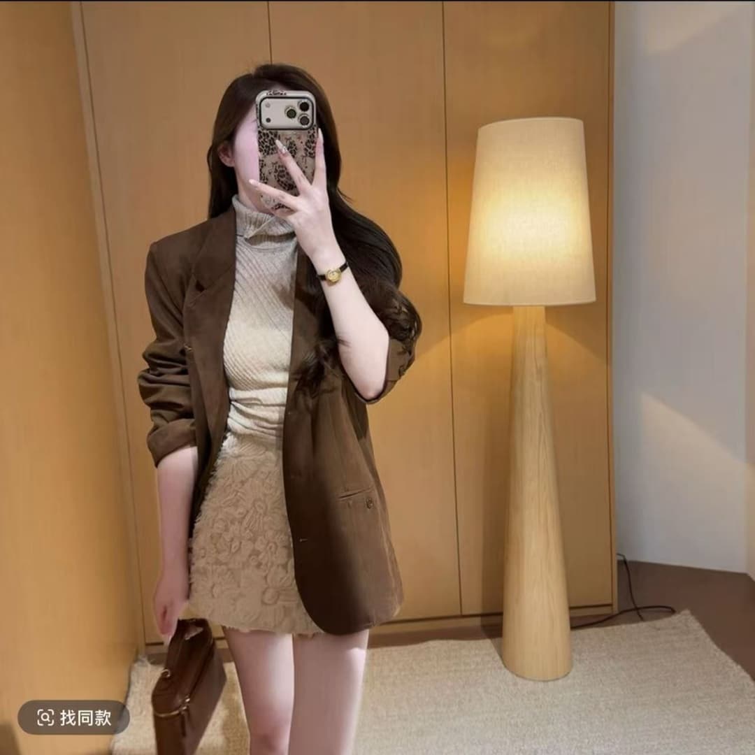 이른 가을 한 부서 착용 가져 가라. 고급 센스 작은 샤넬 스타일 레트로 재킷 터틀넥 니트 스웨터 타이트 스커트 세 조각 세트 여성 이미지 2