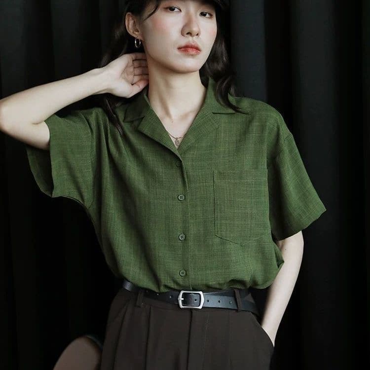 반팔 여성 셔츠 여름 드레스 2026 새로운 정장 칼라 캐주얼 녹색 레트로 루즈핏 디자인 셔츠 맨위 여성 이미지 4