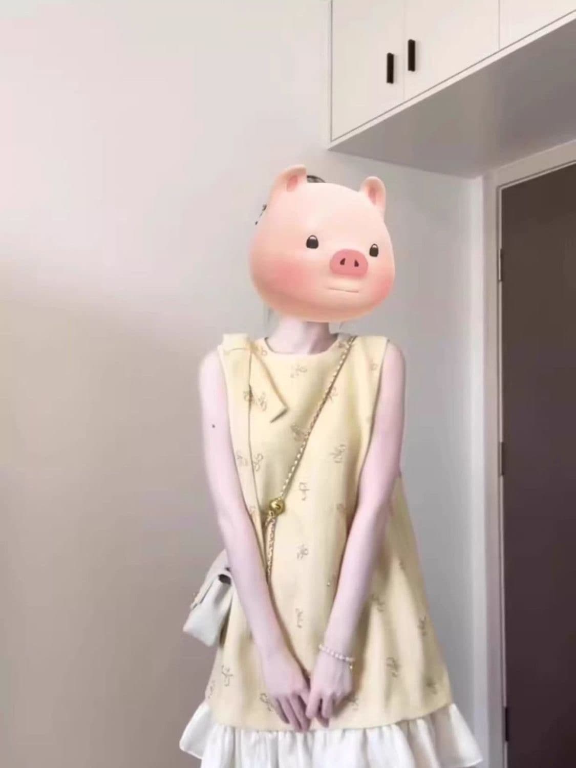 프랑스식 천 금빛 바람 황색 나비 매듭 리본 조끼 여성 드레스 여름 디자인 센스 루즈핏 민소매 짧은 치마 이미지 3