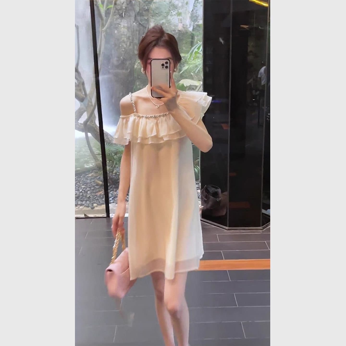 프랑스식 명문 여성 부유 한 가족 천 골드 센스 비스듬한 어깨 살구 색상 드레스 여름 새로운 고급 센스 절묘한 디자인 센스 치마 이미지 3
