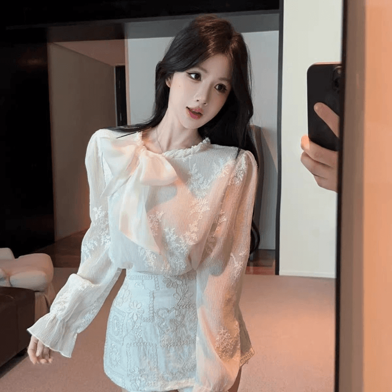 작은 샤넬 스타일 나비 매듭 거품 소매 여성 셔츠 이른 봄 궁정 자수 맨위 기본 셔츠 인사이드 가져 가라. 고급 센스 셔츠