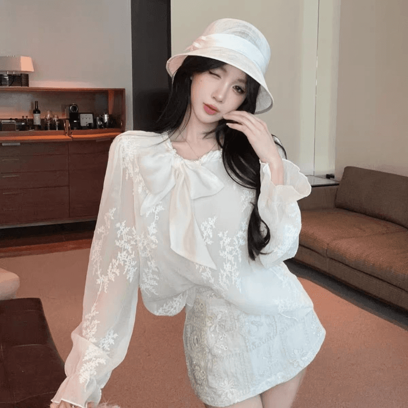 작은 샤넬 스타일 나비 매듭 거품 소매 여성 셔츠 이른 봄 궁정 자수 맨위 기본 셔츠 인사이드 가져 가라. 고급 센스 셔츠 이미지 2