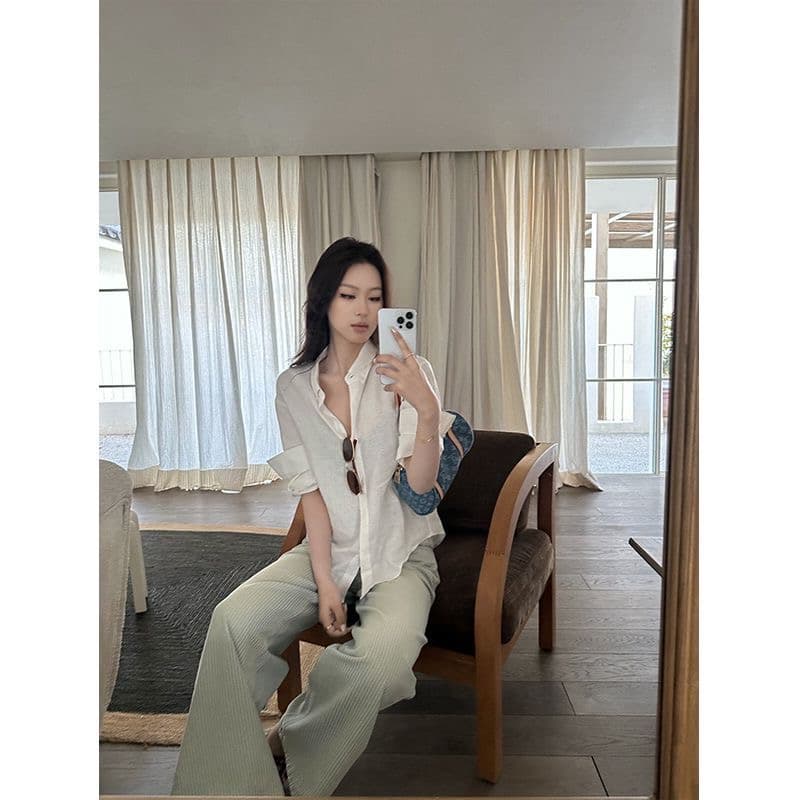 품격 화이트 자연 산소 오른쪽 셔츠 느슨함 수공 뒤집다 Pleat 볼륨 측면 소매 루즈핏 다용도 맨위 셔츠 이미지 2