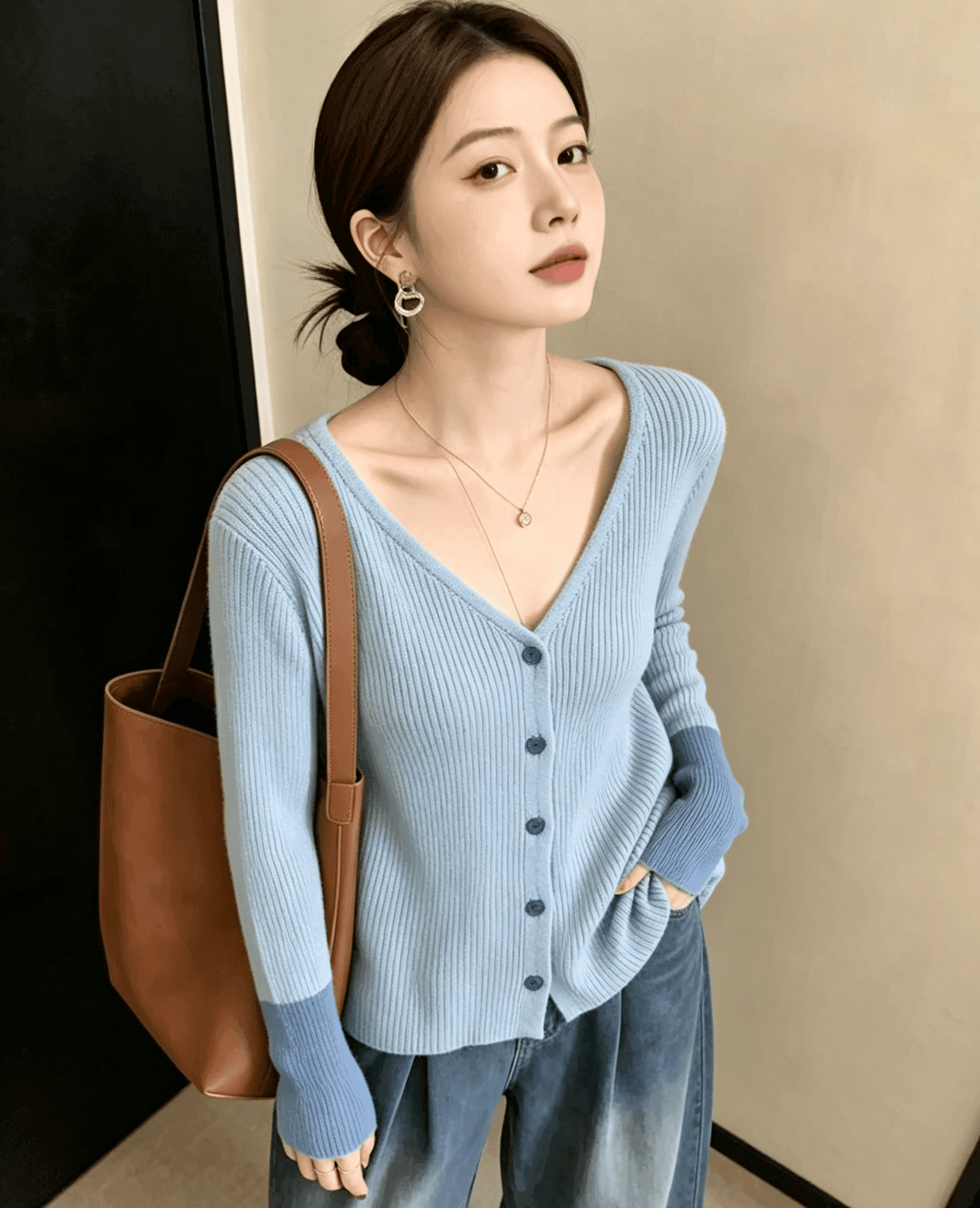 실사 하늘색 나팔 소매 양모 스웨터 여성 패치워크 색상 긴팔 V넥 인사이드 가져 가라. 예쁜 스웨터 상세 이미지 3