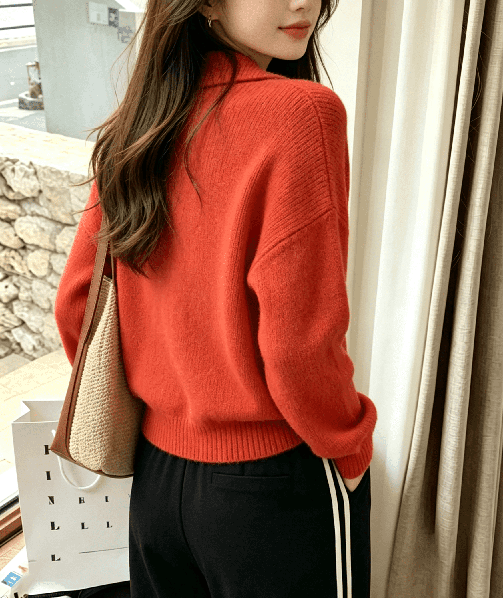 고급 센스 슈퍼 잘 생긴 빨간색 부드러운 찹쌀 너구리 플러시 스웨터 여자 가을 겨울철 두꺼운 느긋한 V넥 니트 스웨터 맨위 상세 이미지 2