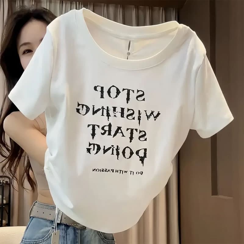 한국 스타일 알파벳 프린트 라운드 넥 반팔 티셔츠 2026 여름 새로운 허리 수축 슬림해 보이는 핀치 Pleat 디자인 다용도 맨위