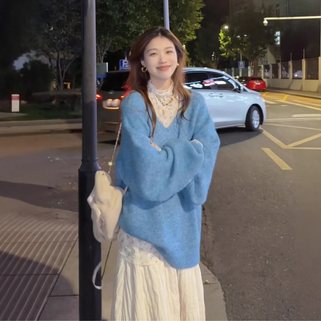 자이언트 잘 생긴 ~ 중 가을 의상 전체 집합 한 부서 부드러운 바람 꽃무늬 기본 셔츠 V넥 니트 스웨터 반신 치마 세트 이미지 4