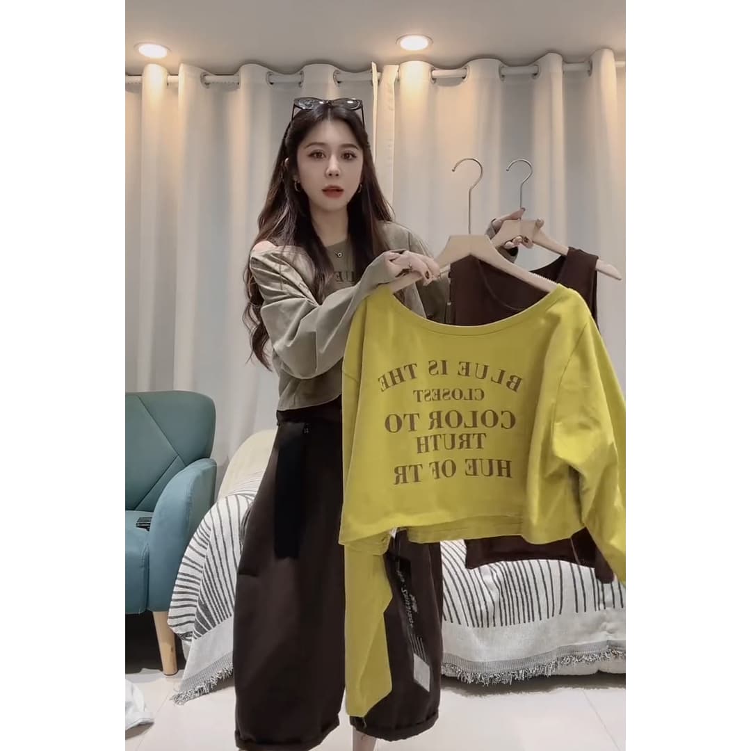 한 스타일 캐주얼 바람 알파벳 프린트 긴팔 티셔츠 투피스 조끼 여성 배색 디자인 센스 오프숄더 슬림해 보이는 맨위
