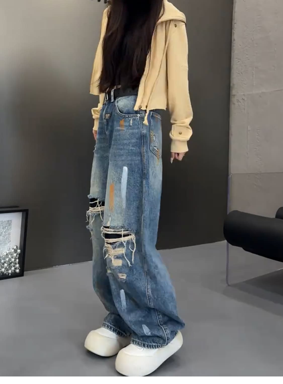 2026 봄 새로운 빅 사이즈 여성 의류 찢어진 부분 넓은 다리 청바지 배 모양 몸 루즈핏 슬림해 보이는 하이웨이스트 바닥 청소 바지 상세 이미지 16