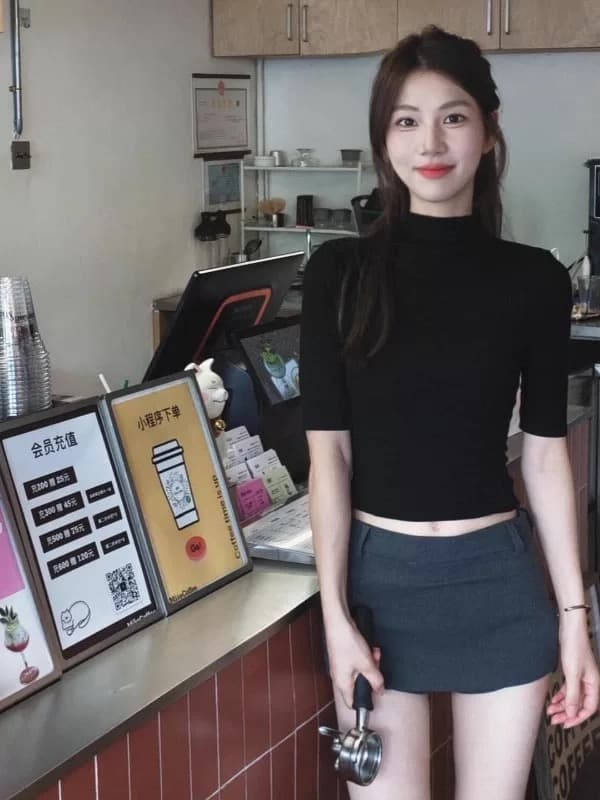 검정색 긍정적 인 어깨 중간 소매 티셔츠 여성 가을 타이트 5 점 소매 인사이드 가져 가라. 슬림해 보이는 몸매 가꾸기 반하이넥 기본 셔츠 맨위 이미지 3
