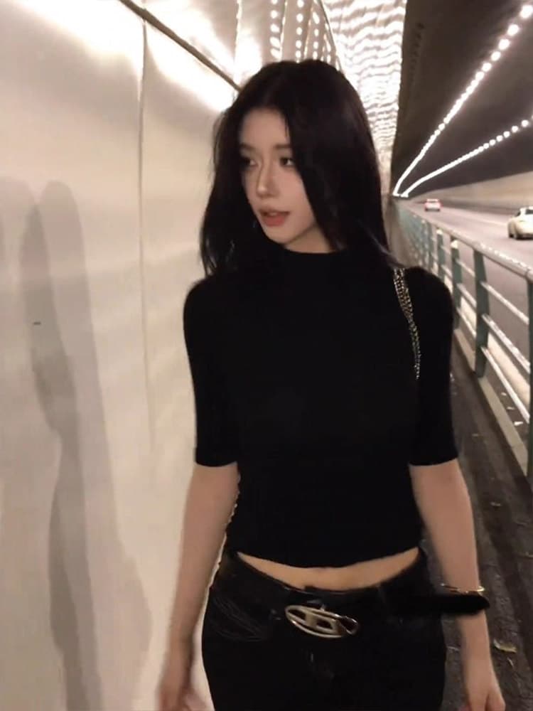 아메리칸 차가운 매운맛 검정색 반하이넥 긍정적 인 어깨 반팔 티셔츠 여성 봄 가을 섹시함 타이트 허리 수축 쇼트 스타일 중간 소매 맨위 상세 이미지 2