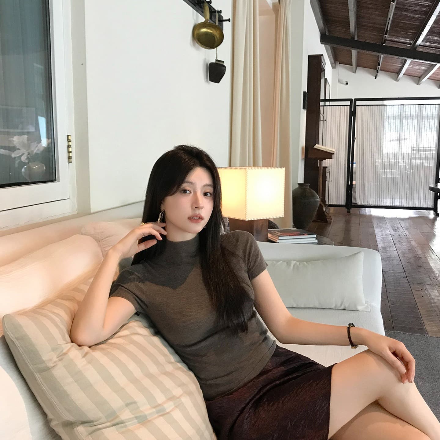 항구 바람 레트로 빨간색 반팔 반하이넥 니트 티셔츠 여성 이른 가을 몸매 가꾸기 인사이드 가져 가라. 기본 셔츠 긍정적 인 어깨 의류 여름 이미지 5