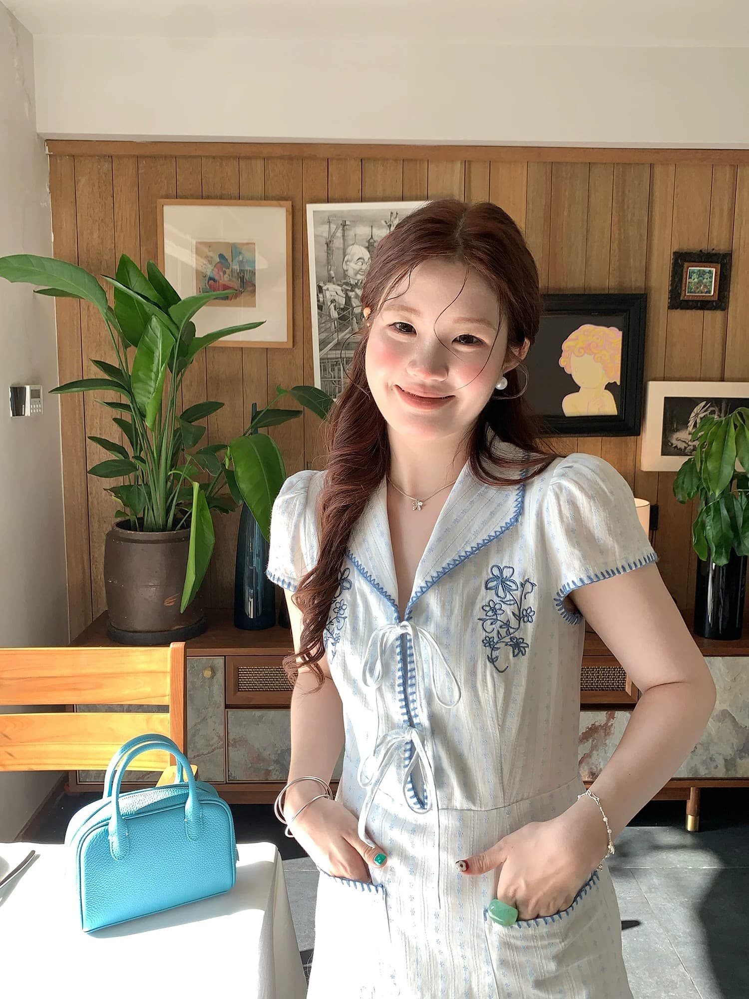 화재 화재 불의 바다 해안선 한국 스타일 부드러운 바람 스트라이프 V넥 여성 드레스 거품 소매 허리 수축 한 마디 여름 미니 스커트 이미지 3