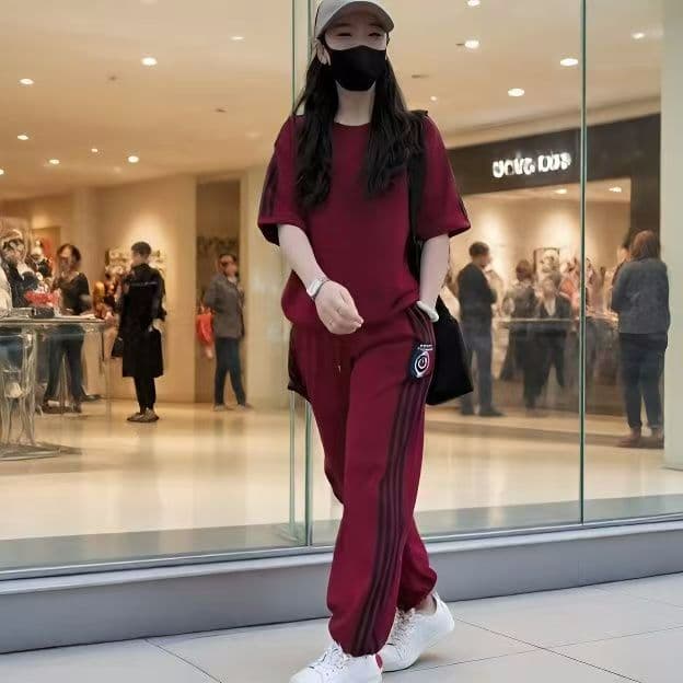 캐주얼 스트라이프 스포츠 슈트 여성 봄 여름 가을 새로운 한국 스타일 루즈핏 라운드 넥 반팔 얇은 스타일 와이드 레그 팬츠 투피스 세트 상세 이미지 9