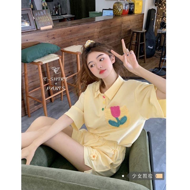원본 높은 품질 솜씨 학원 스타일 루즈핏 꽃 자수 POLO 셔츠 폴로 칼라 반팔 반바지 세트 여성 여름 이미지 3