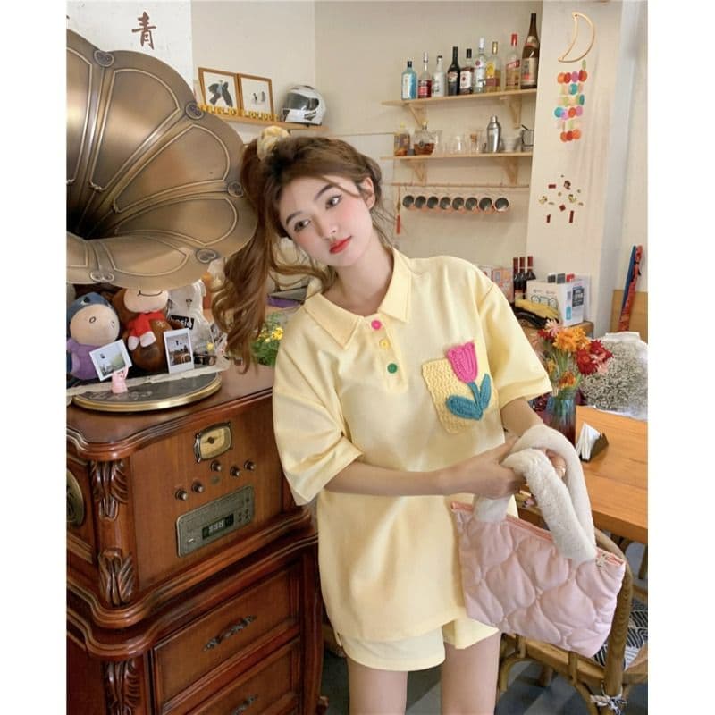 원본 높은 품질 솜씨 학원 스타일 루즈핏 꽃 자수 POLO 셔츠 폴로 칼라 반팔 반바지 세트 여성 여름 이미지 5