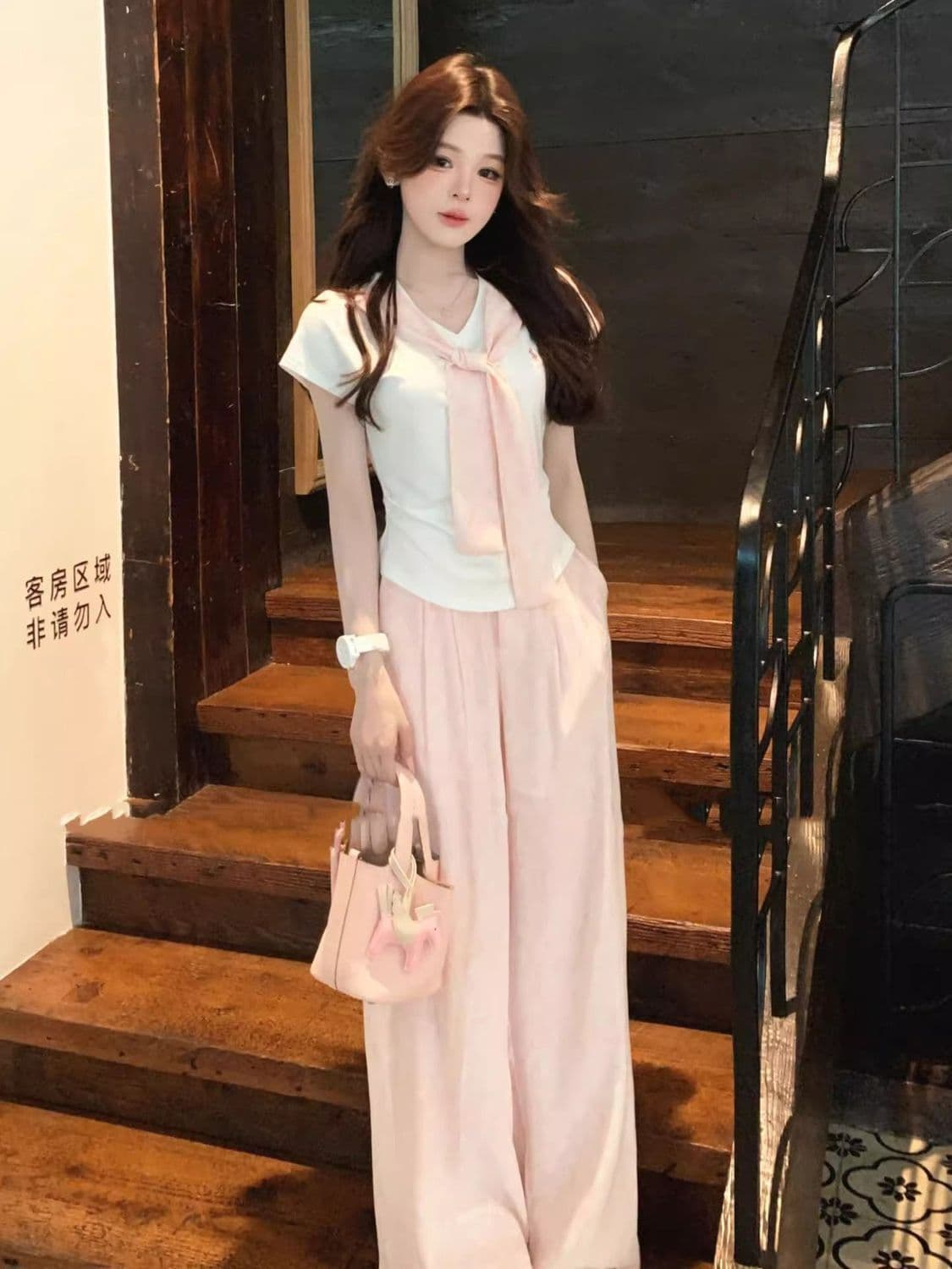슈퍼 화재 도파민 핑크색 캐주얼 스포츠 슈트 여성 여름 연령 감소 페이크 레이어드 반팔 와이드 레그 팬츠 투피스 슈트 상세 이미지 5