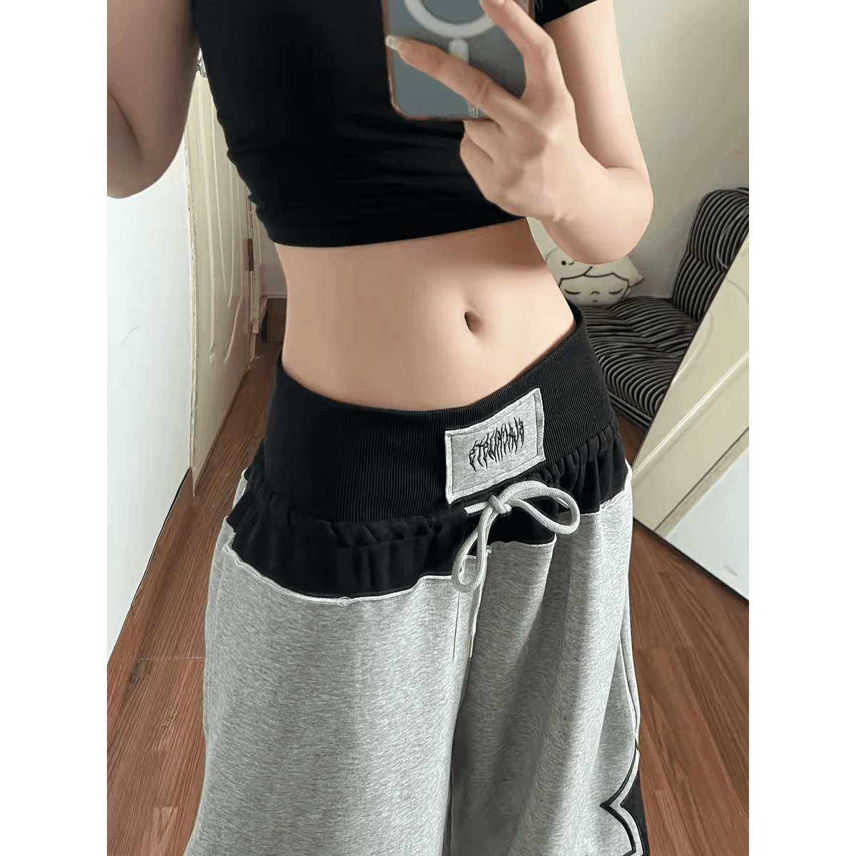 아메리칸 배색 패치워크 십자가 자수 모통이 칼 웨이 바지 여성 여름 새로운 디자인 센스 루즈핏 넓은 다리 캐주얼 바지 이미지 5