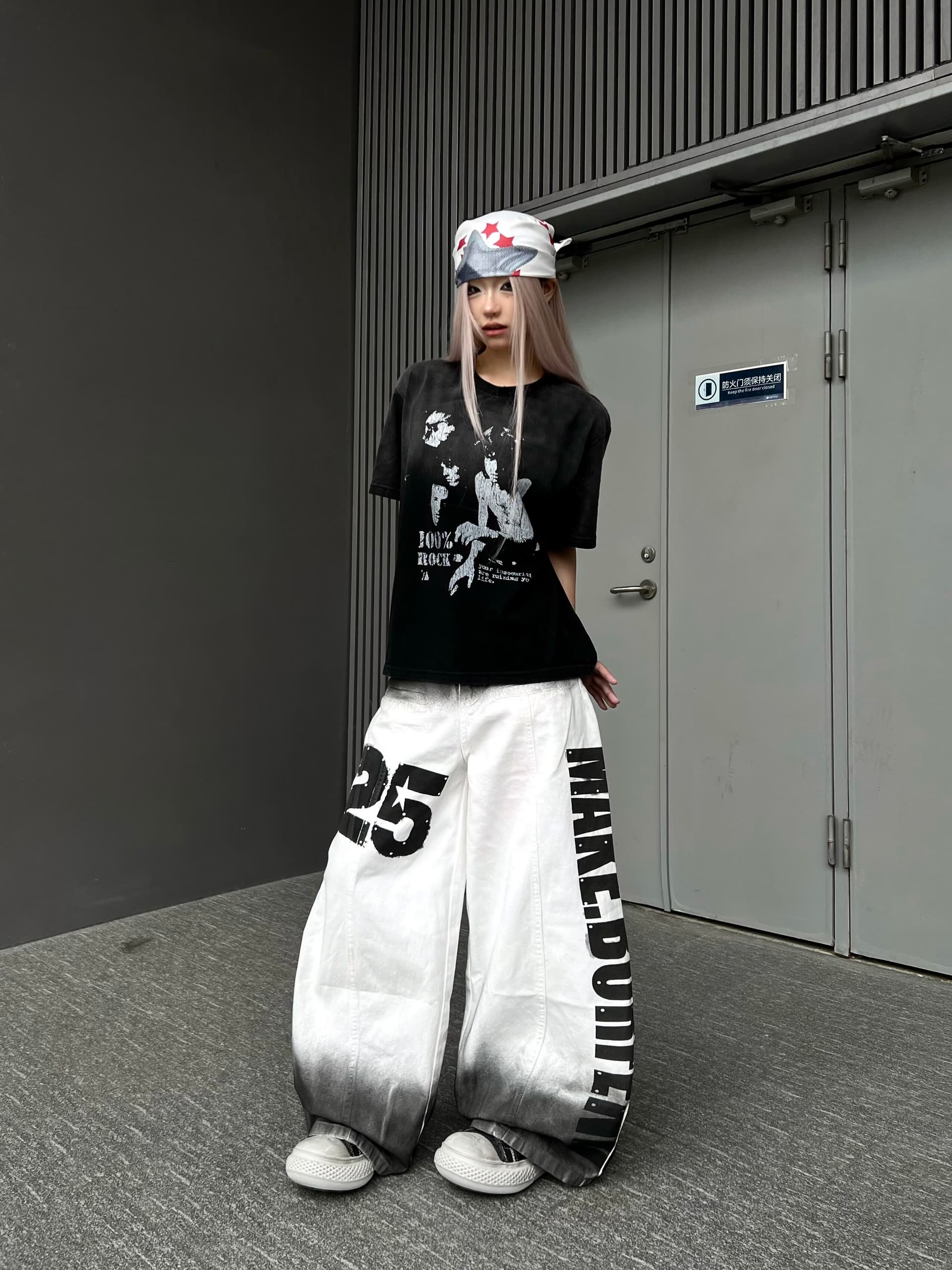 아메리칸 거리 디자인 센스 워싱 그라데이션 마 오래된 알파벳 잉크젯 청바지 여성 baggy 루즈핏 모통이 칼 바지 이미지 3