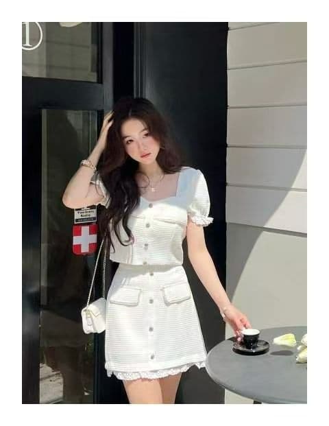 여름 한 부서 디자인 센스 캐주얼 몸매 가꾸기 슬림해 보이는 패션 스트라이프 튜브탑 캐주얼 바지 3종 세트 패션 세트 여성 상세 이미지 3