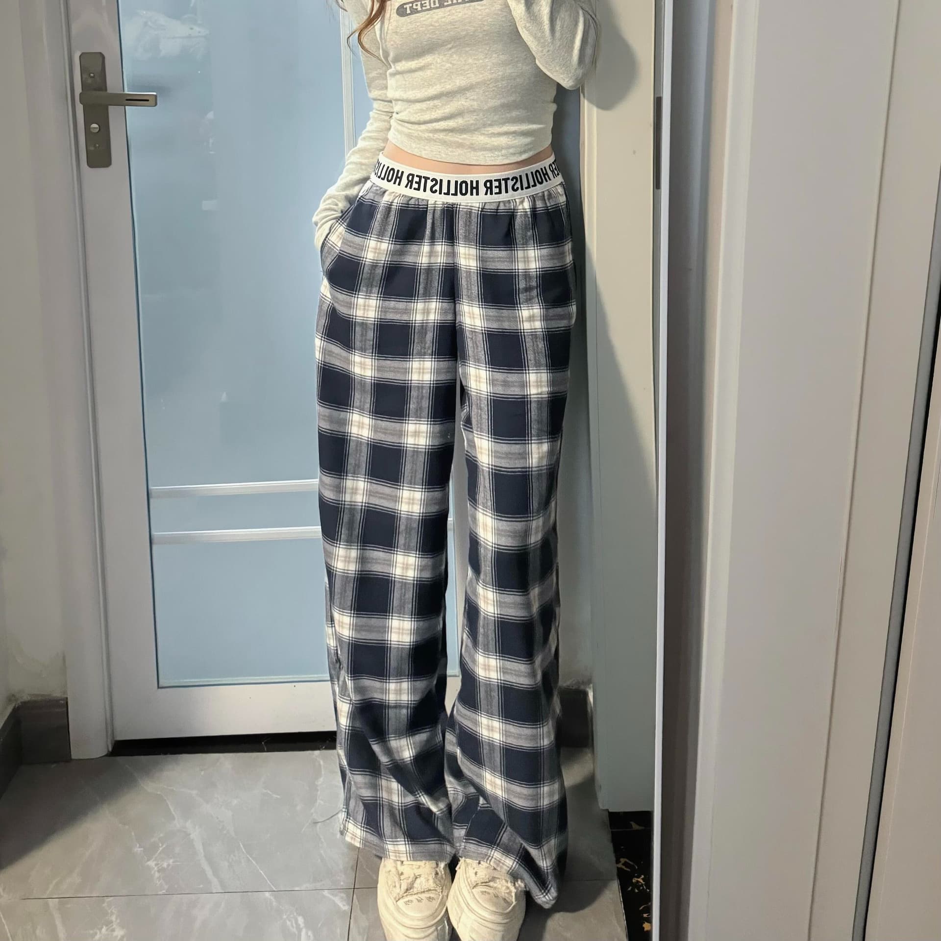 아메리칸 레트로 체크무늬 캐주얼 바지 여성 봄 알파벳 벨트 패치워크 와이드 레그 팬츠 루즈핏 도루 센스 스트레이트 바닥 청소 바지 이미지 4