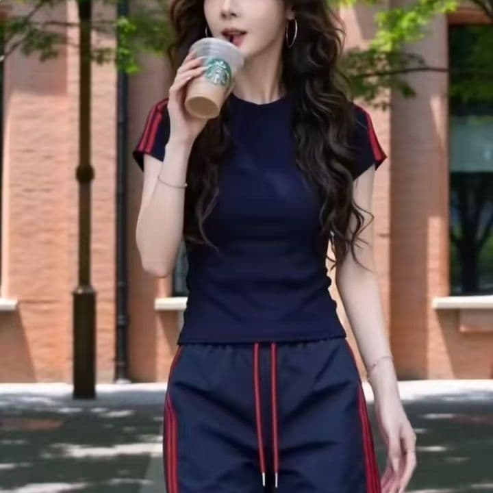 인터넷 유명인 새로운 여름 폭발 다용도 라운드 넥 반팔 스포츠 슈트 반바지 하이웨이스트 속도 건조한 바지 세트 상세 이미지 3