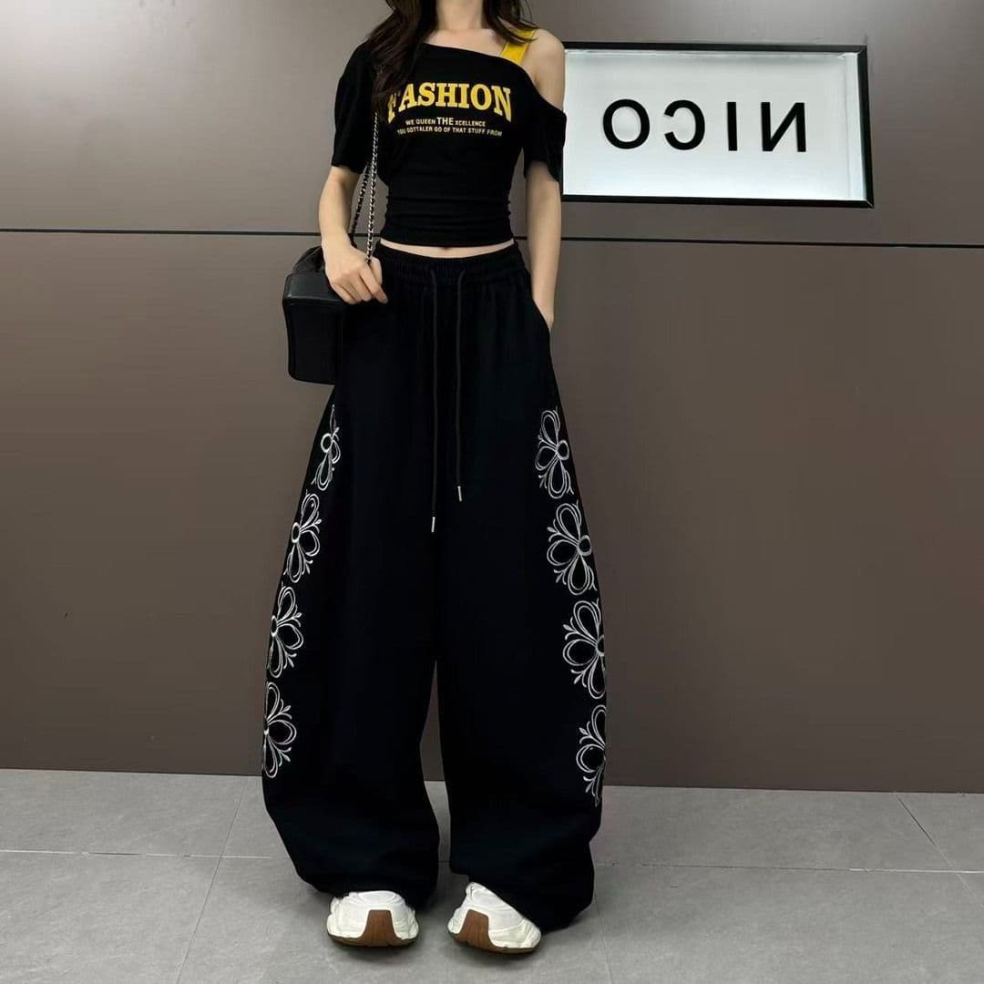 2026 년 여름 디자인 자수 홀로우 아웃 작은 대중 트렌디 차가운 넓은 다리 모통이 칼 캐주얼 바지 이미지 4
