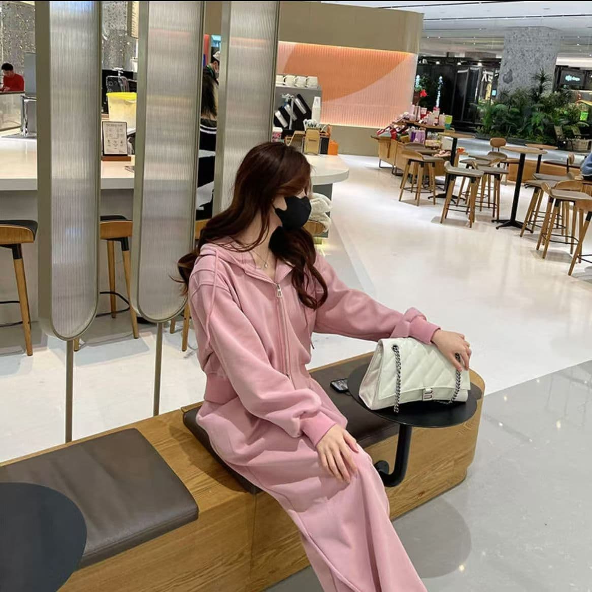 패션 운동복 세트 여성 2026 년 봄 가을 새로운 품격 다용도 후드 티 스웨터 와이드 레그 팬츠 투피스 세트 이미지 4