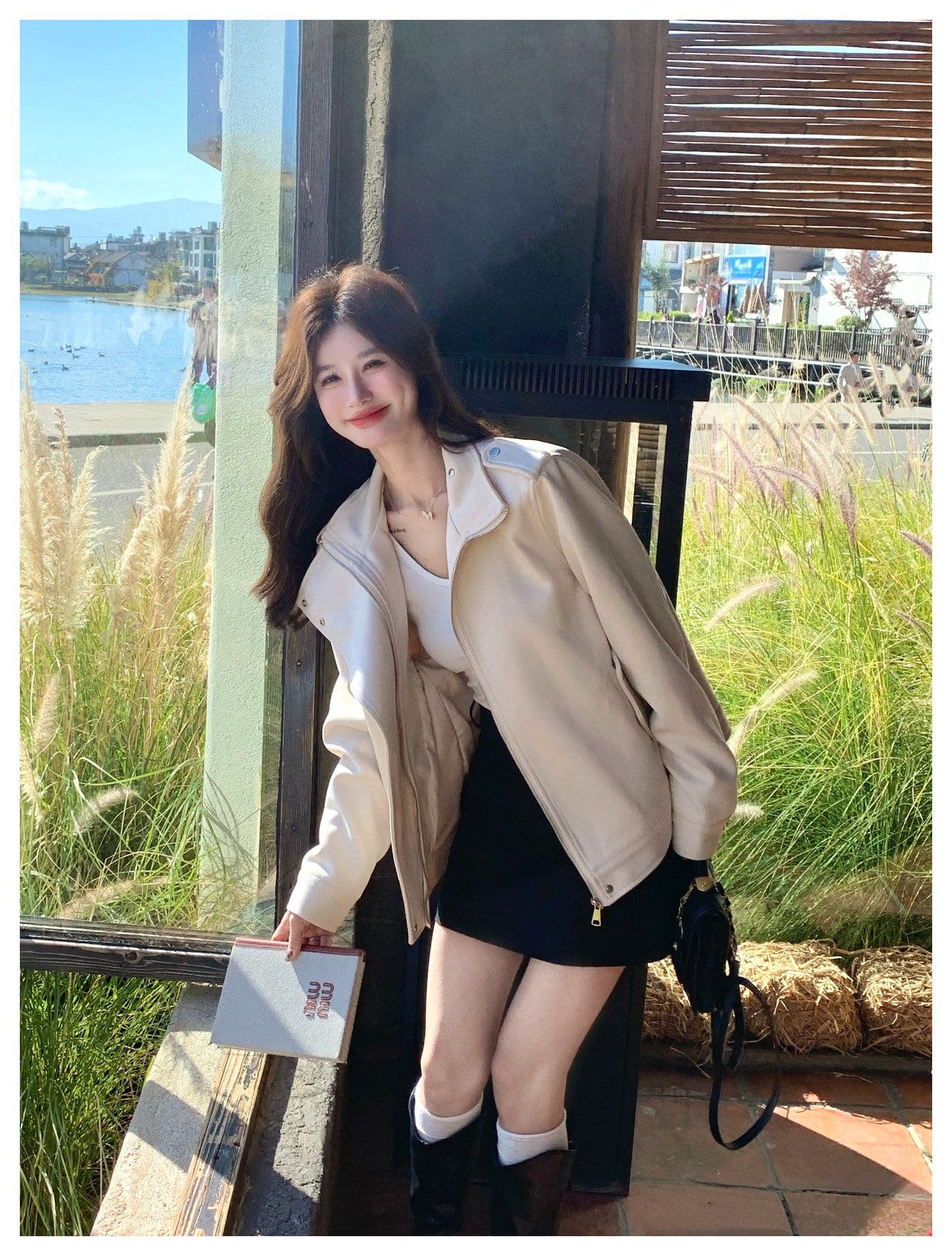한국 스타일 디자인 센스 프로필 모양 스웨이드 원단 여성 코트 가을 새로운 작은 키 달콤한 차가운 캐주얼 바람 우유 화이트 재킷