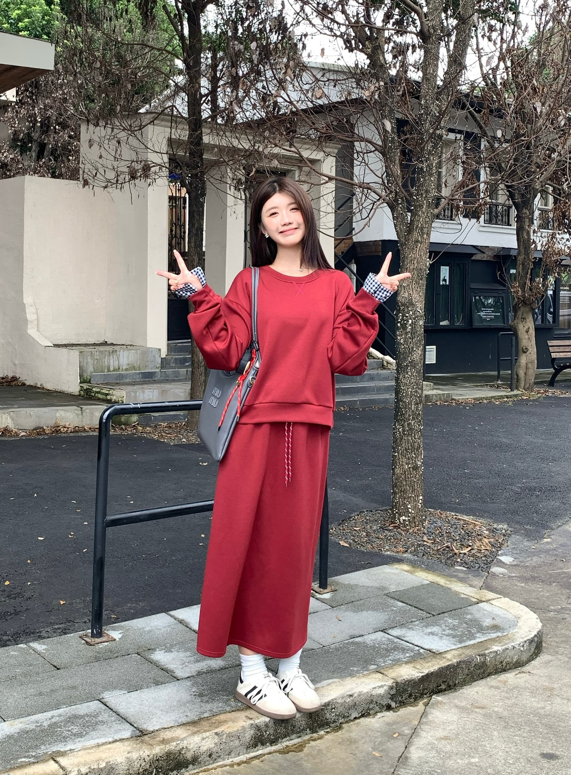 아메리칸 레트로 회색 스포츠 슈트 여성 셔츠 반신 스커트 투피스 세트 상세 이미지 18