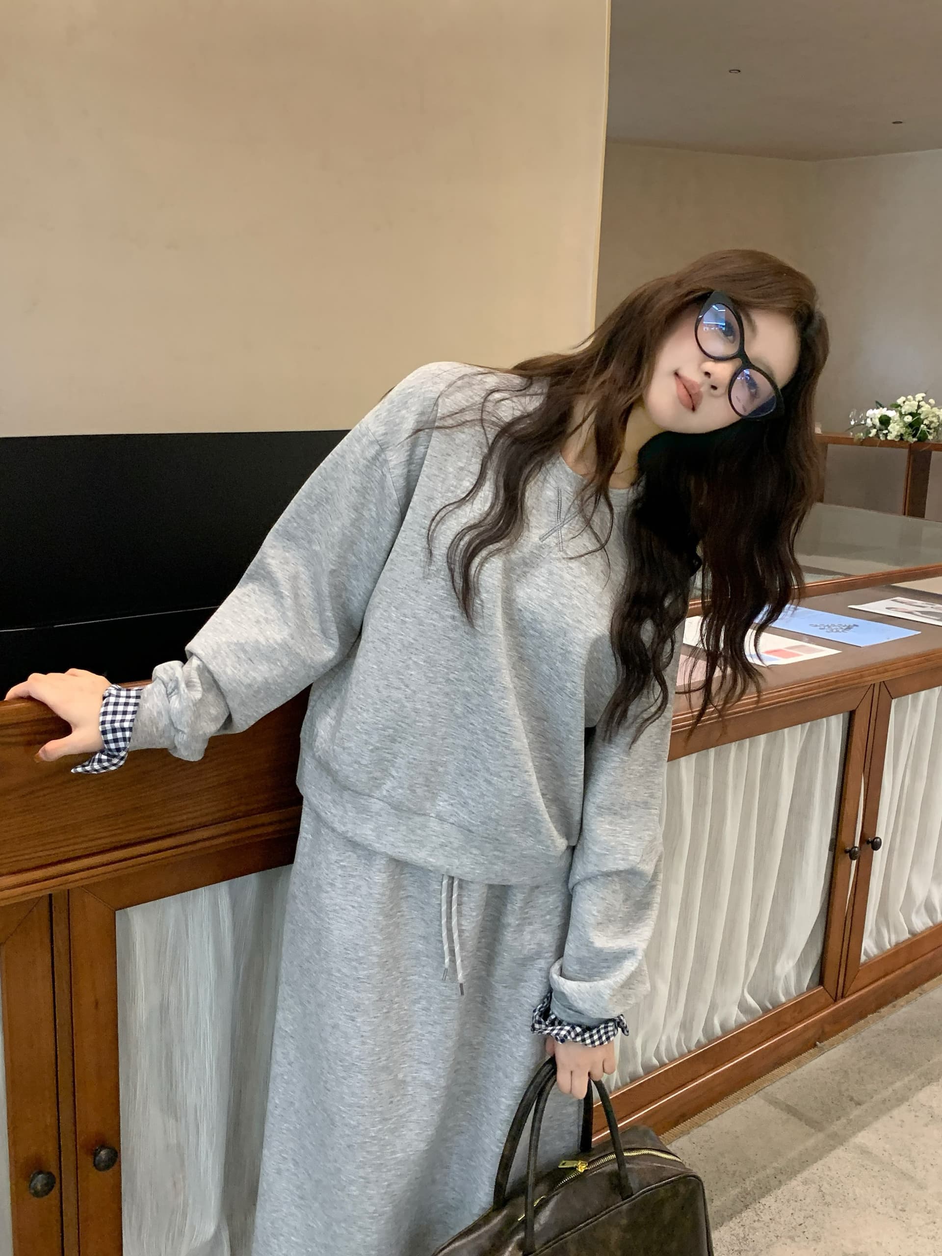 아메리칸 레트로 회색 스포츠 슈트 여성 셔츠 반신 스커트 투피스 세트 상세 이미지 33