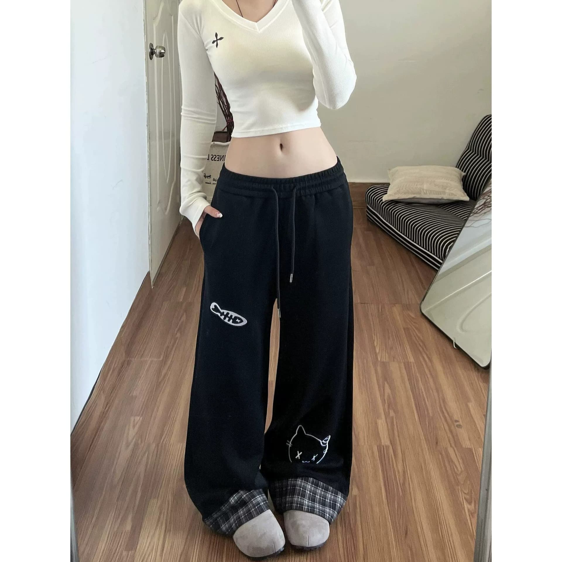 아메리칸 레트로 검정색 웨이 바지 캐주얼 바지 여성 2026 새로운 디자인 센스 뒤집다 측면 스트레이트 운동 바지 트렌디 상세 이미지 4