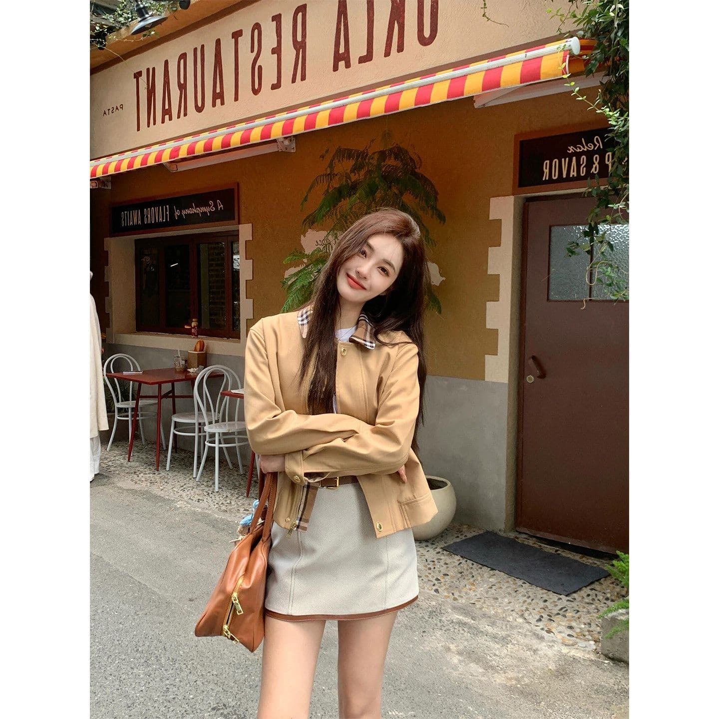 2026 년 가을 새로운 레트로 체크무늬 패치워크 칼라 프로필 모양 재킷 여성 작은 키 오래된 돈 바람 워크웨어 짧은 외투 이미지 2