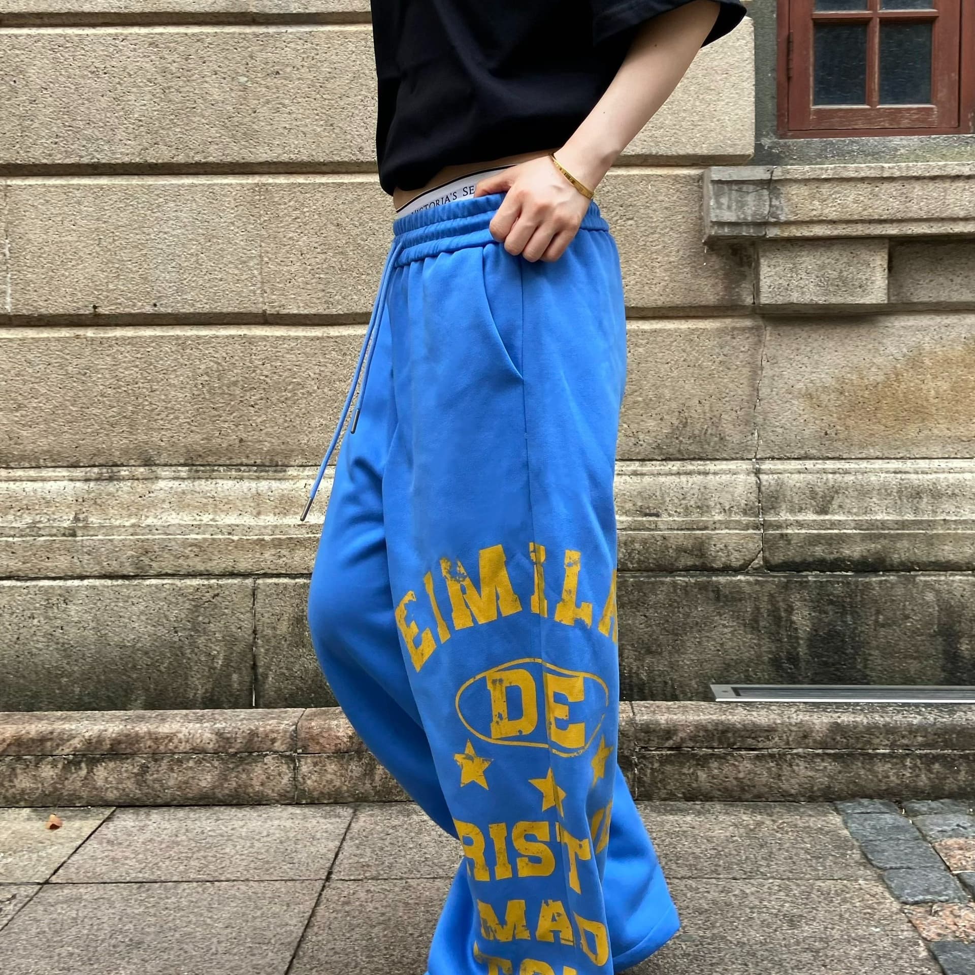좋은 품질 원본 올린 사람 : 에디션 알파벳 프린트 운동 웨이 바지 남녀 작은 대중 도루 센스 넓은 다리 바닥 청소 캐주얼 긴 바지