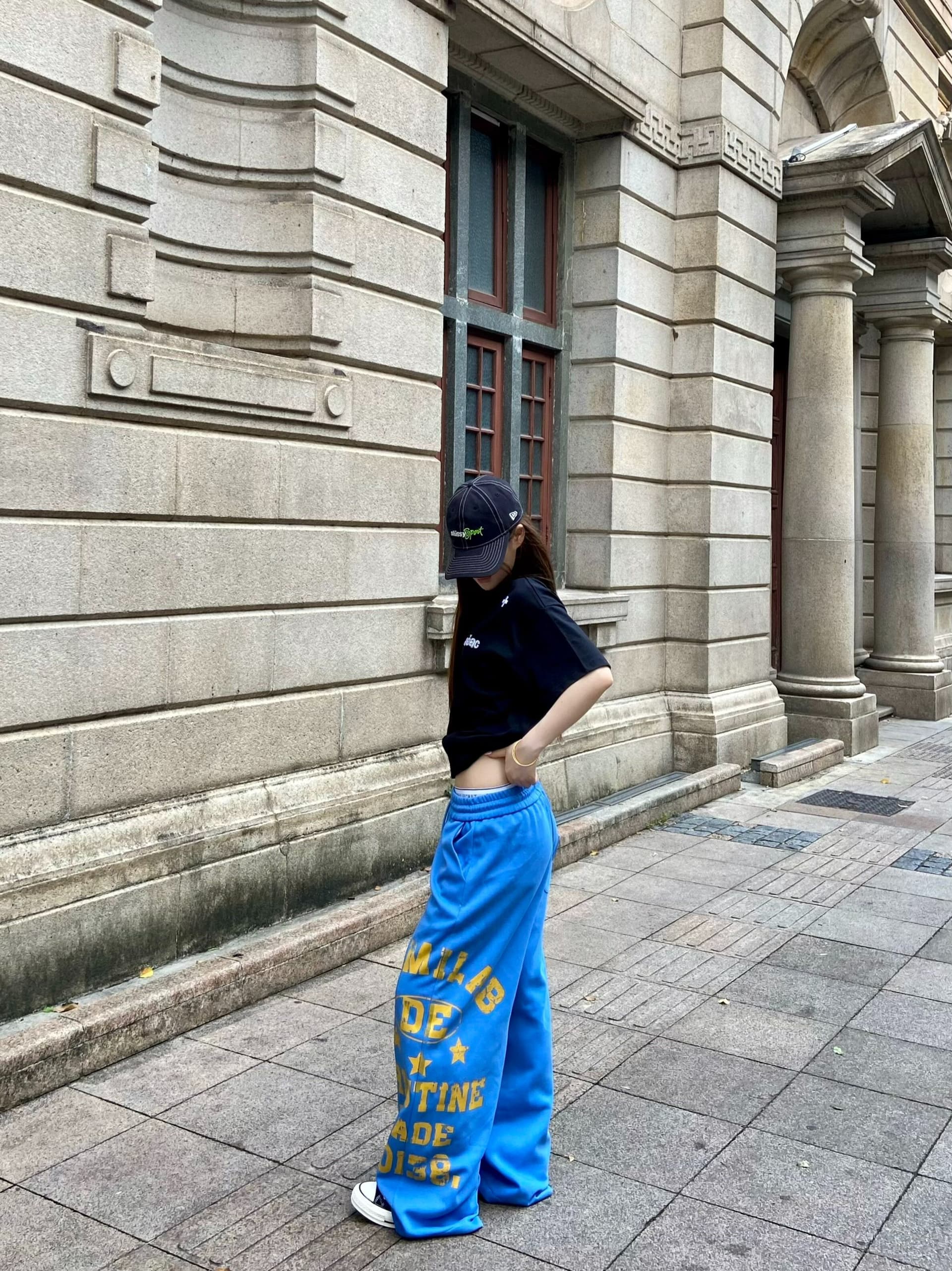 좋은 품질 원본 올린 사람 : 에디션 알파벳 프린트 운동 웨이 바지 남녀 작은 대중 도루 센스 넓은 다리 바닥 청소 캐주얼 긴 바지 상세 이미지 7