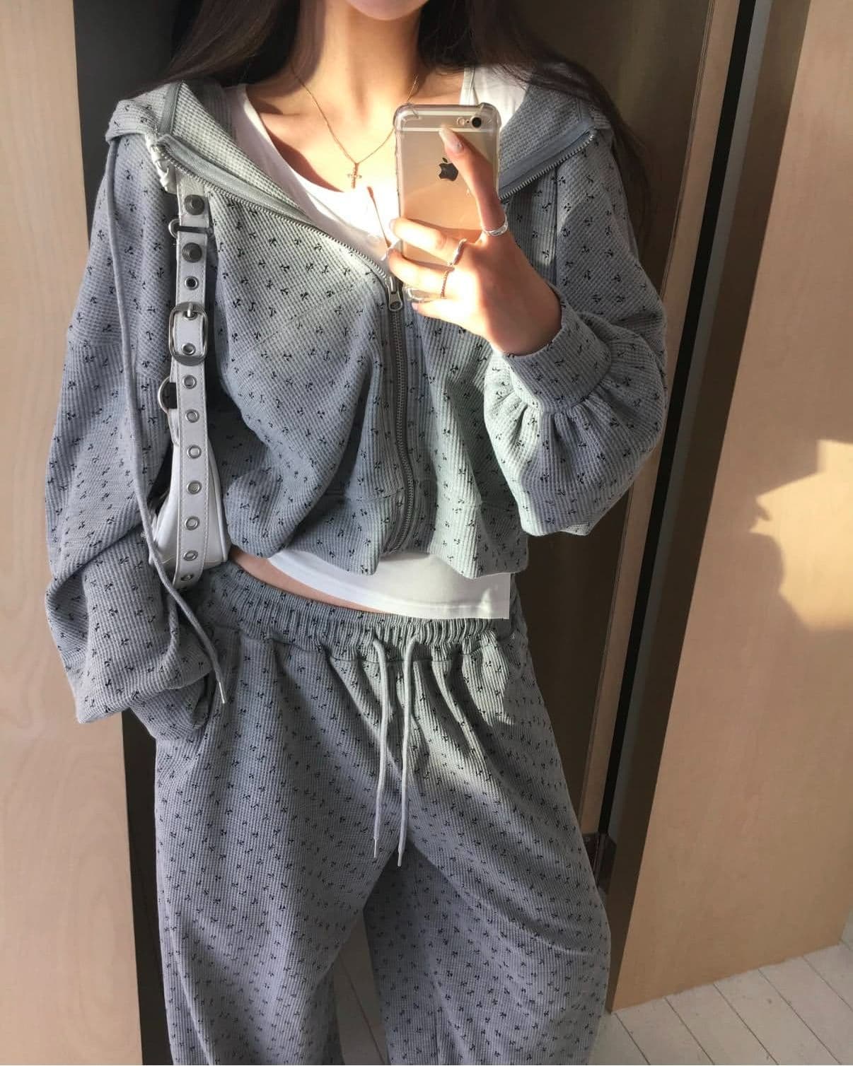 한국 chic 가을 프랑스식 작은 청신 후아 남편 그리드 후드 꽃무늬 후드티 여성 코트 하이웨이스트 캐주얼 긴 바지 이미지 4