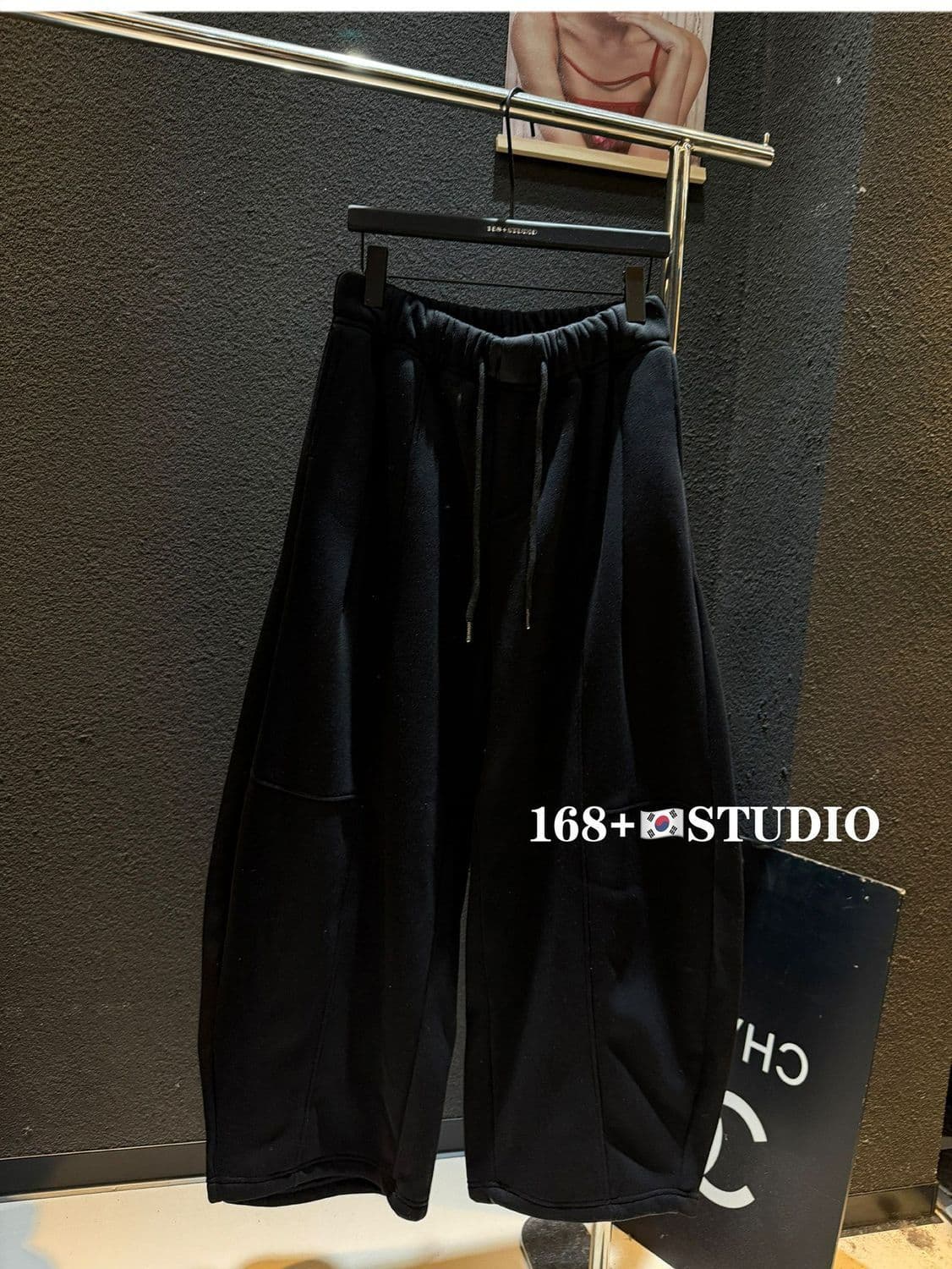 하이웨이스트 모통이 칼 와이드 레깅스 바지 털이 있고 두꺼운 루즈핏 한국 스타일 외국 가스 패션 캐주얼 바지 신년 빨간색 낫 바지 상세 이미지 10