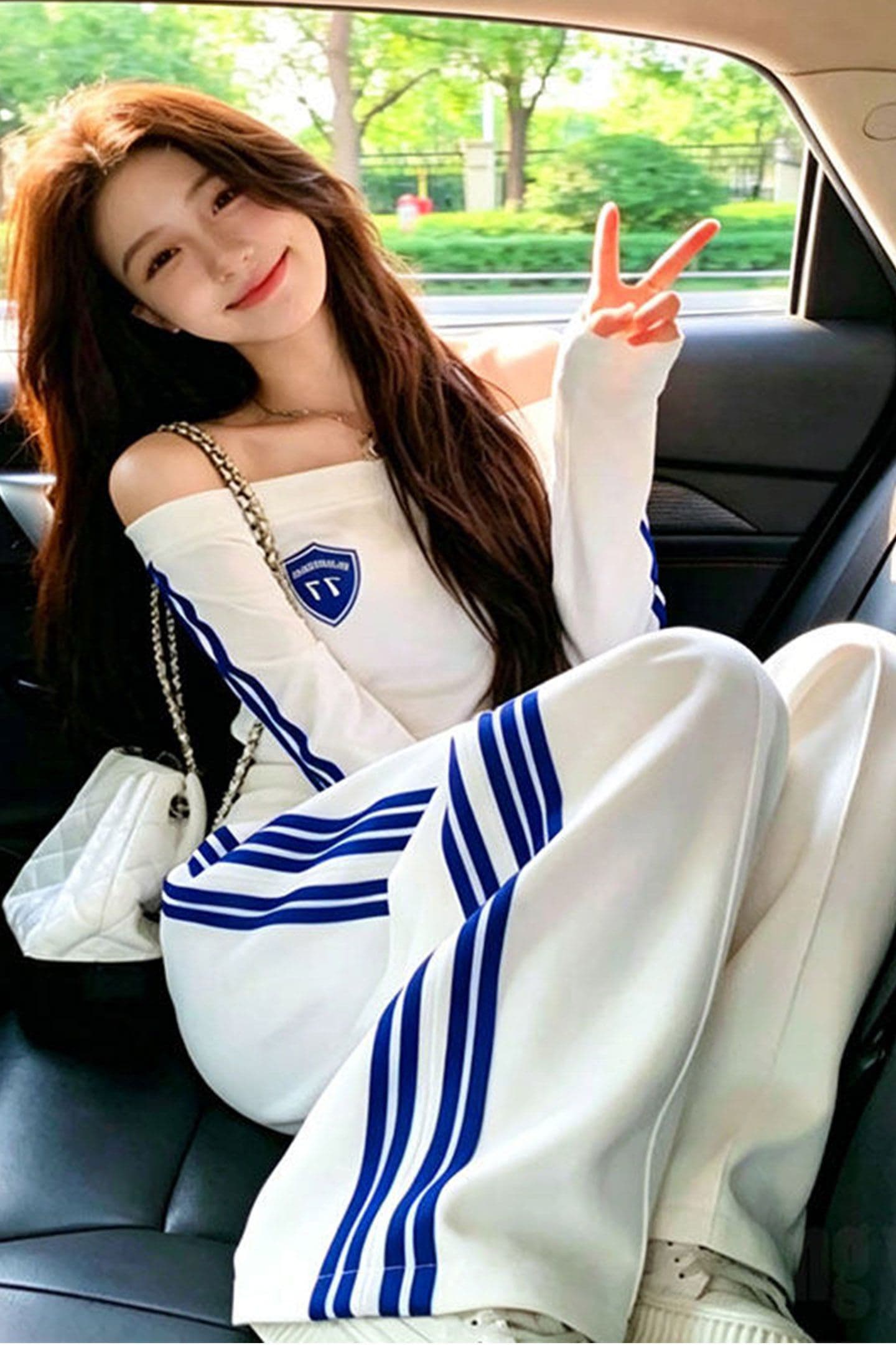 폭발 슈퍼 화재 오프숄더 맨위 와이드 레그 팬츠 캐주얼 스포츠 슈트 여성 2026 년 봄 가을 슬림해 보이는 투피스 세트 상세 이미지 7