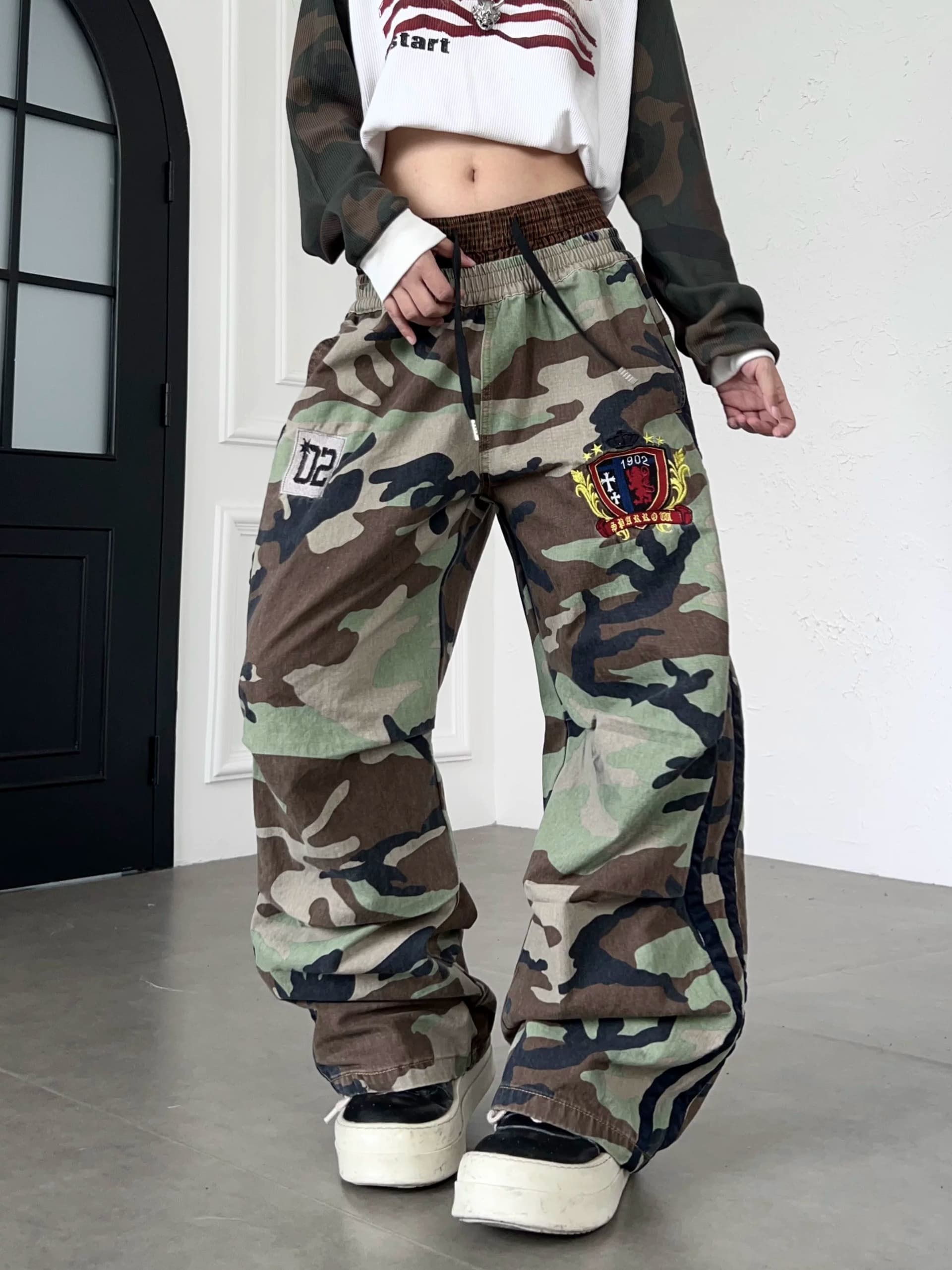 아메리칸 밴딩 더블 허리 머리 디자인 센스 휘장 자수 카모플라주 워크웨어 팬츠 남녀 디자인 센스 캐주얼 스트레이트 긴 바지 상세 이미지 4