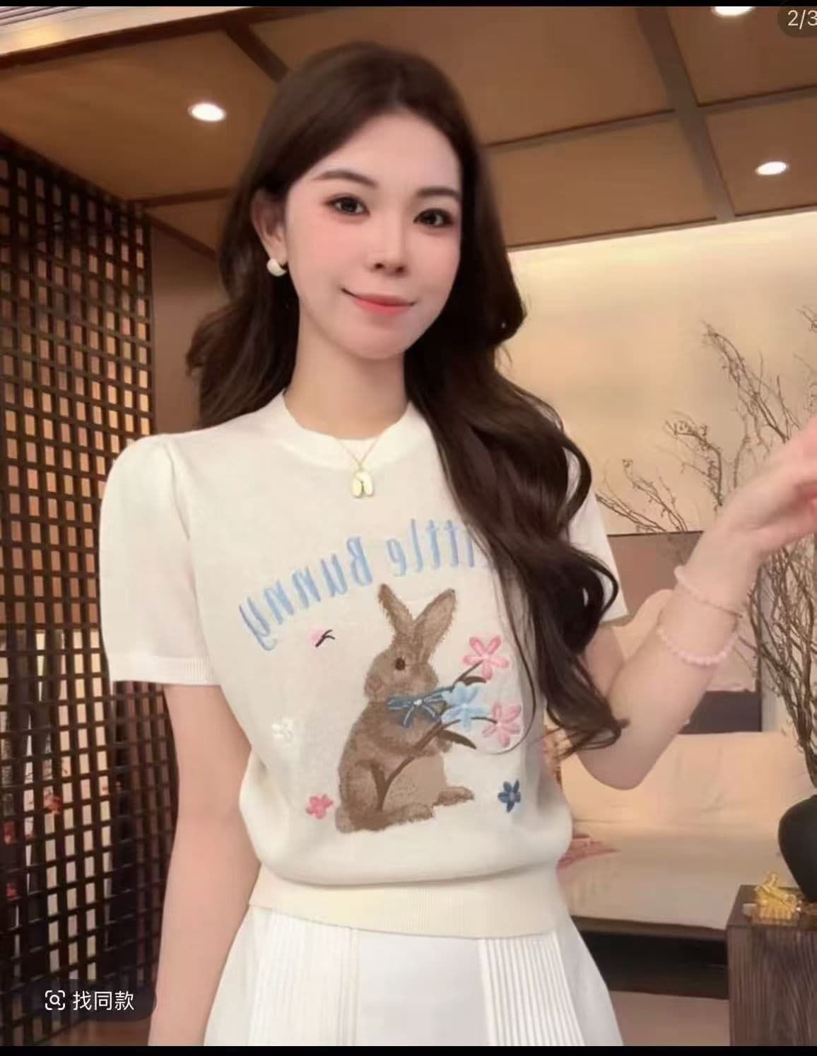2026 여름 새로운 토끼 만화 패턴 신선함 연령 감소 티셔츠 여성 한 부서 부드러운 바람 라운드 넥 다용도 맨위 상세 이미지 2