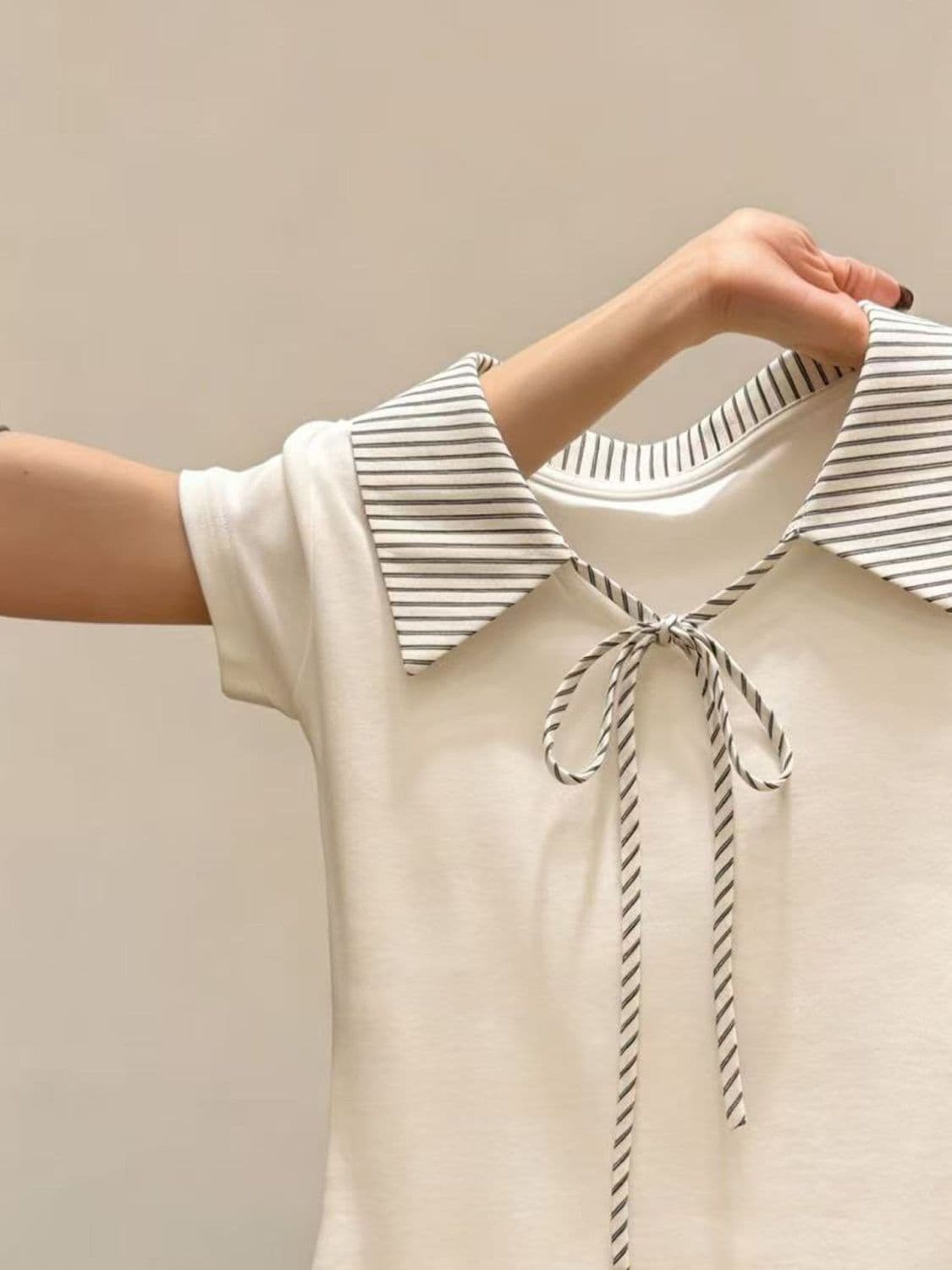 작은 대중 디자인 센스 스트라이프 폴로 칼라 반팔 티셔츠 여성 여름 새로운 나비 넥타이 Chic 연령 감소 작은 맨위 상세 이미지 3