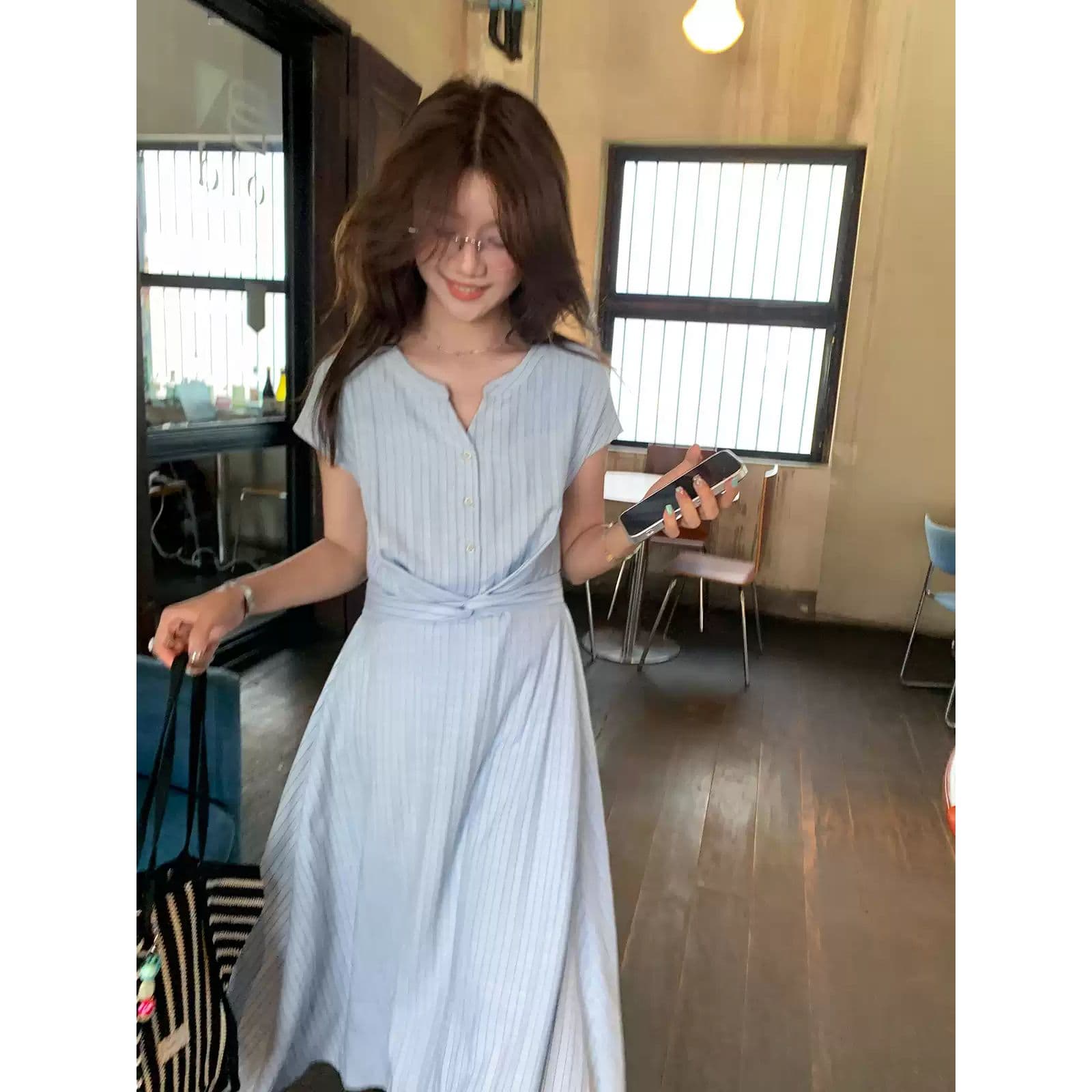 여름 새로운 스트라이프 디자인 미니멀리즘 슬림해 보이는 스트랩 드레스 vintage 레트로 우아함 바람 빅 사이즈 치마 이미지 3