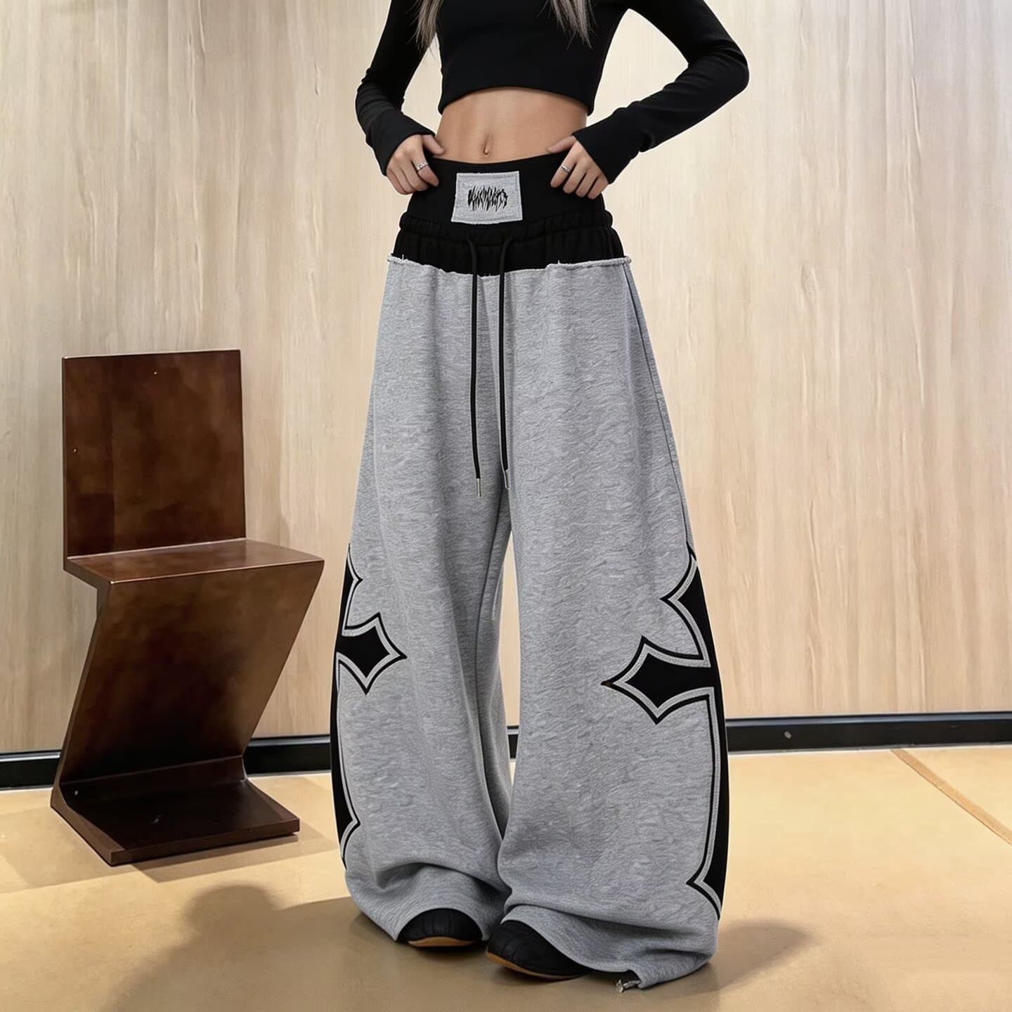 아메리칸 무거운 작업 십자가 자수 패치워크 운동 웨이 바지 여성 거리 디자인 센스 루즈핏 캐주얼 스트레이트 와이드 레그 팬츠 이미지 2